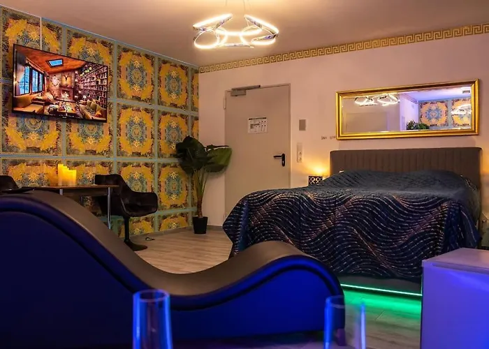 Luxury Whirlpool Jacuzzi *